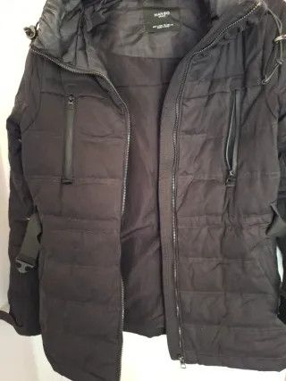 Chaquetón de plumas negro