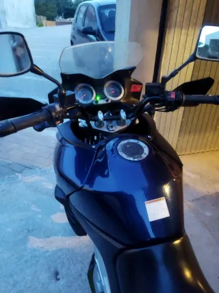 Suzuki V-Strom DL 1000 Moto