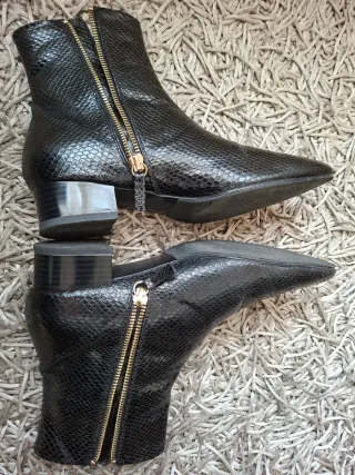 Botines Zara Talla 38 Piel Serpiente
