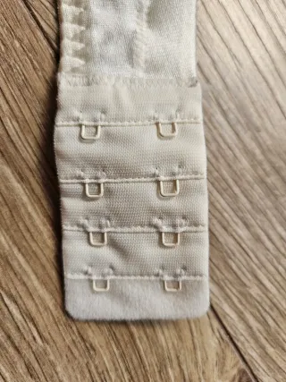 Sujetador Chantelle blanco encaje sin tirantes