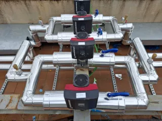 Aislamiento térmico para tuberías y equipos