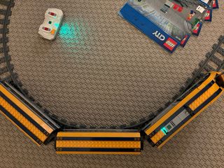 Treno Lego City con binari extra