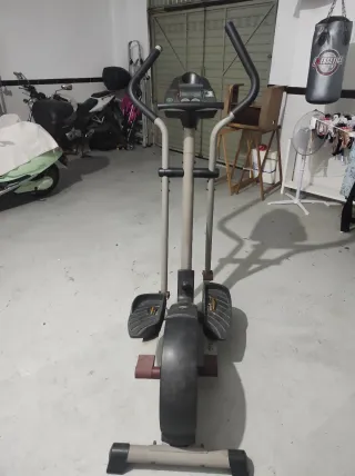 Elíptica de ejercicio