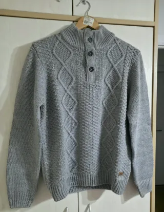 Jersey lana grueso cuello alto botones L