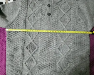 Jersey lana grueso cuello alto botones L