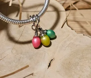 Charm Corre Brilla en la Oscuridad Stranger Things