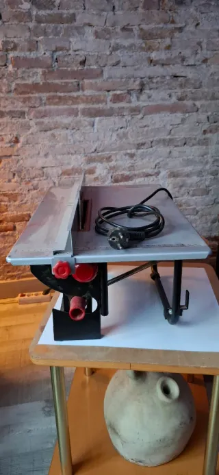 Sierra de mesa Korman