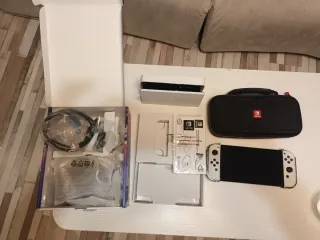 Nintendo Switch OLED Mario Kart 8 Deluxe