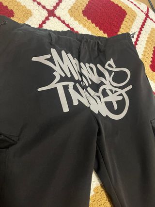 PANTALONES CARGO MINUS TWO