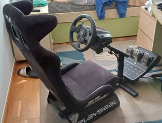 Silla Playseat Gran Turismo con Volante e Pedali