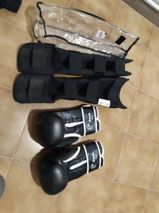 Guantes y protecciones Leone