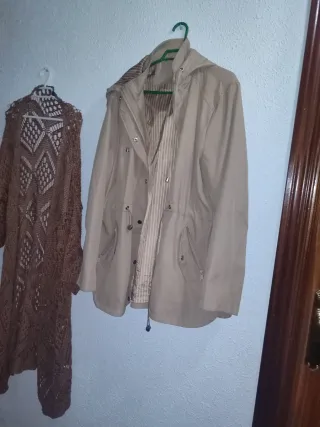 Pack Chaqueta Beige talla 42 y Cárdigan Marrónunic