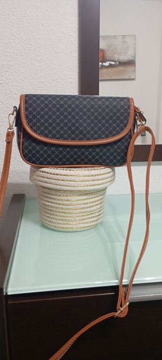 Bolso negro y marrón nuevo