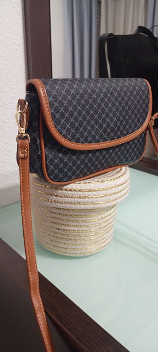 Bolso negro y marrón nuevo