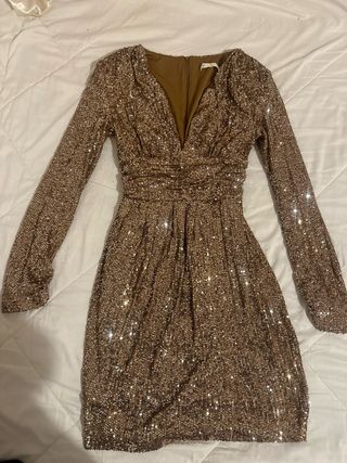 Vestido dorado brillante manga larga
