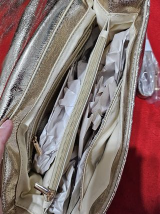 Borsa tracolla effetto laminato oro