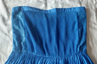 Vestido azul Stradivarius plisado