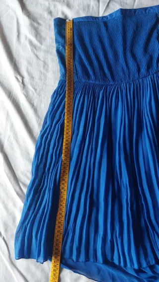 Vestido azul Stradivarius plisado
