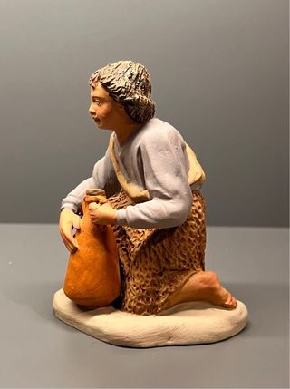 Figura de Belén. Niño Adorando. Castells.