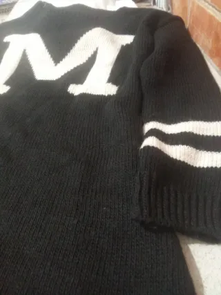 Vestido Negro con M Blanca Talla XL