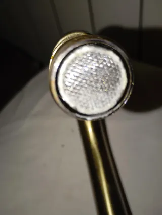 Grifo de latón para lavabo