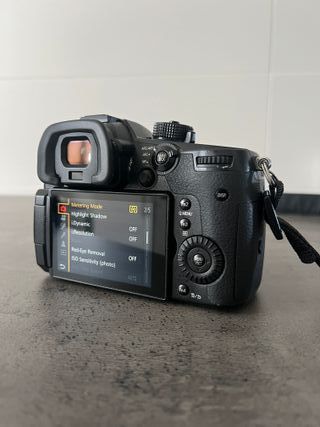 Cámara Panasonic Lumix GH5 + Objetivo 12-60mm