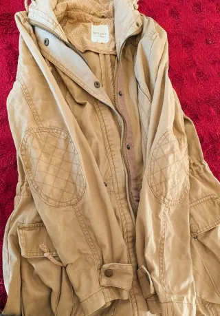 Chaqueta parka mostaza