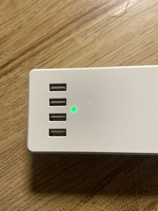 Regleta 4 enchufes + 3 USB