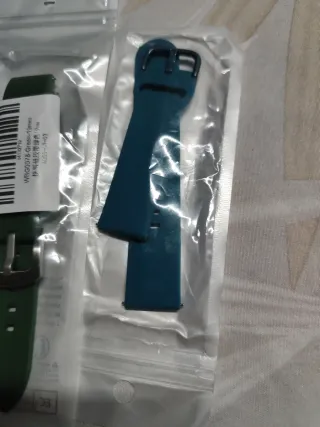 Correas de reloj azul y verde
