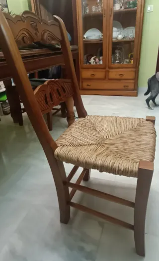 Juego salón mesa extensible, sillas y butacas