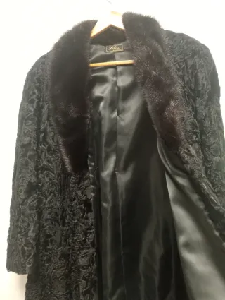 Abrigo"tipo" Astracán con cuello " tipo" Visón Ne