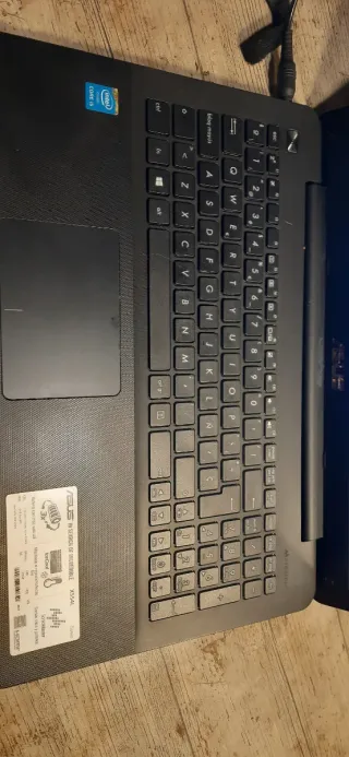 Ordenador portátil ASUS negro