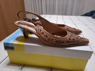 Zapatos Hispanitas mujer tacón piel marrón
