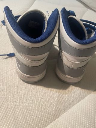 Zapatillas Puma Basket Bota Niño Azul/Blanco
