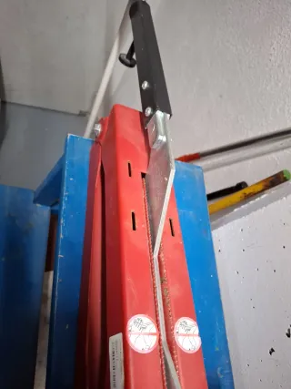 Cortadora y dobladora cerámica y chapa