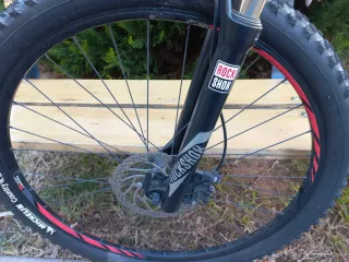 Bicicleta de Montaña Azul y Roja
