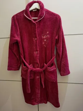 Bata rosa chica 12 años