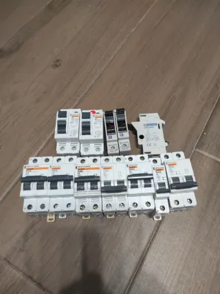 Diferenciales, fusibles y magnetotérmicos