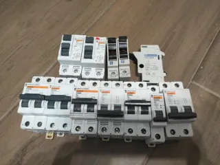 Diferenciales, fusibles y magnetotérmicos