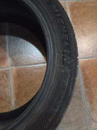Neumático michelin pilot Sport 4