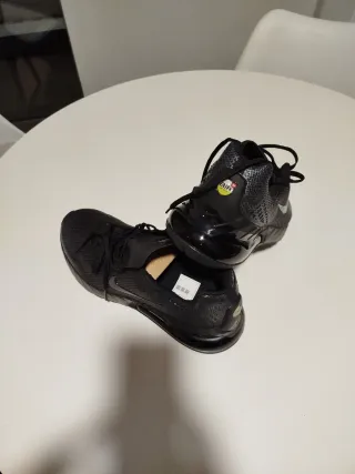 Nike Air Max Phoenix Negras Talla 43