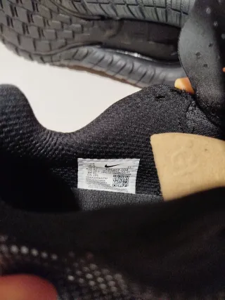 Nike Air Max Phoenix Negras Talla 43