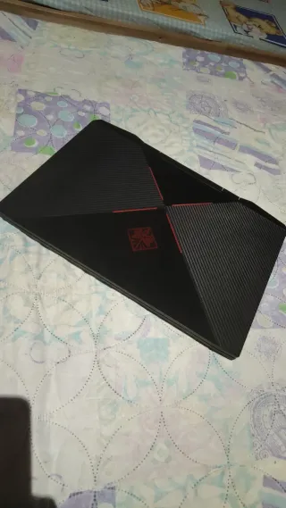 Portátil HP Omen Gaming Negro/Rojo