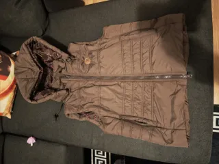 Chaleco acolchado mujer marrón