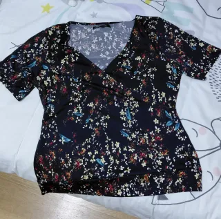 Camiseta Koroshi floral manga corta