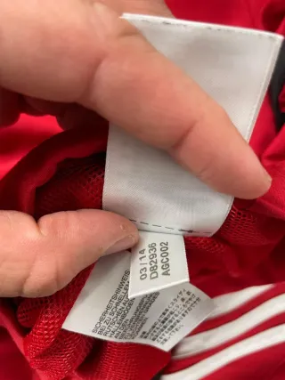 ¡¡OFERTA!! Talla L Chaqueta Adidas Roja Vintage