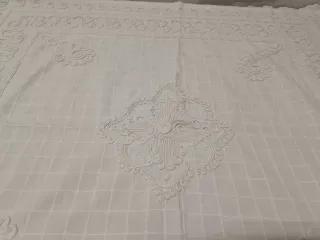 Copritavolo bianco pizzo 92x90cm