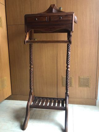 Galán de madera clásico