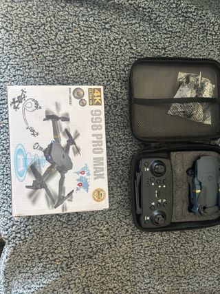 Dron gris fácil de usar