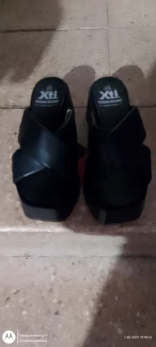 Sandalias Xti Negras